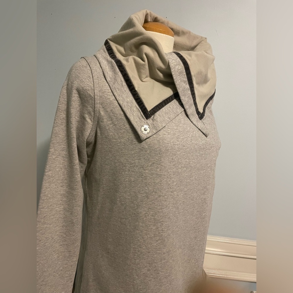 Lululemon - Savasana Wrap - US8 - Picture 5 of 15